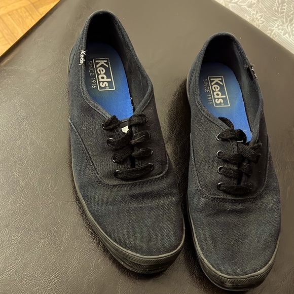 Keds - Picture 3 of 4